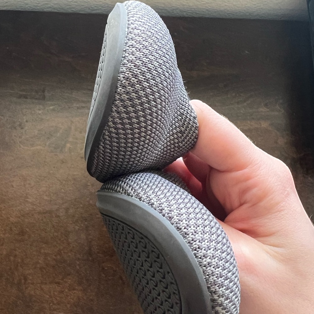 Rothys Women's The Flat Round Toe Size 8 Charcoal Gray Birdseye Red Insole - Picture 7 of 7